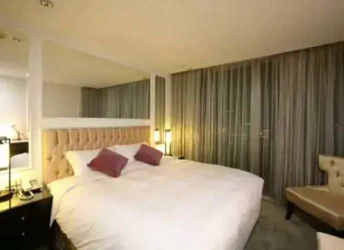 Bentley Park Suites