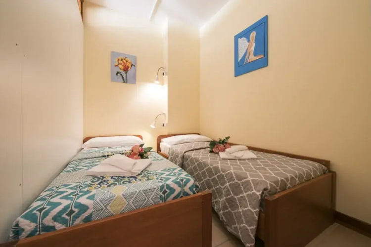 Porto Letizia P12