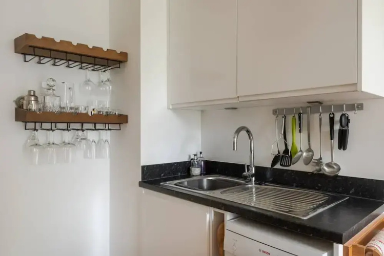 Cozy 1BR Flat in Kentish Town, Fits 2