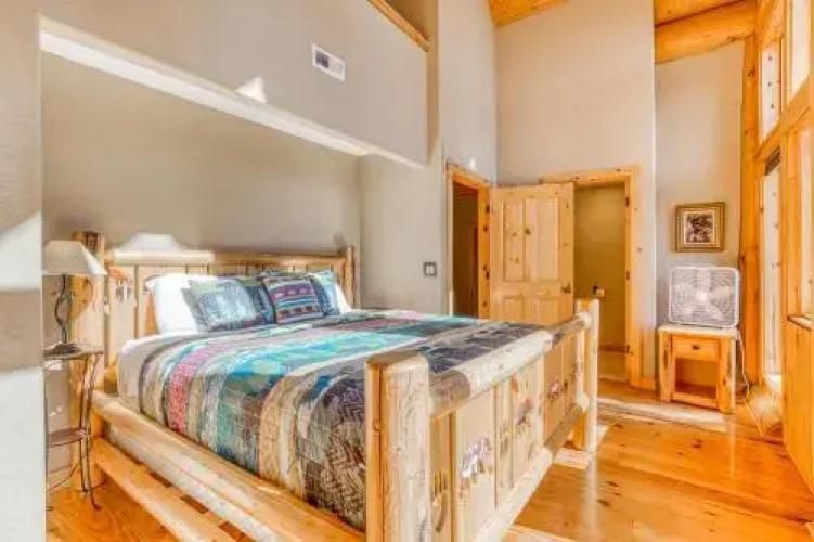Skiing Bear Chalet