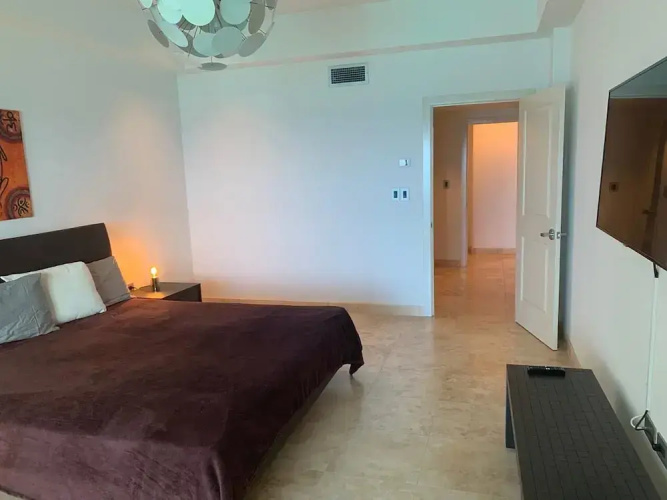 *The CLIFF_ BEACHFRONT and LUXURY MODERN UNIT* C2