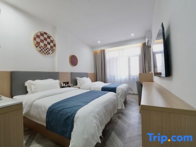 Standard Twin Family room