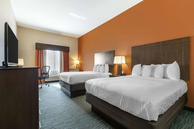 Standard Quadruple room