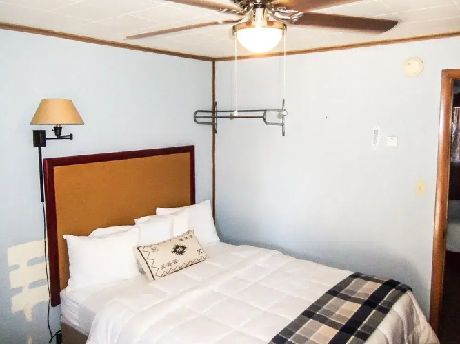 The Gold Pan Motel
