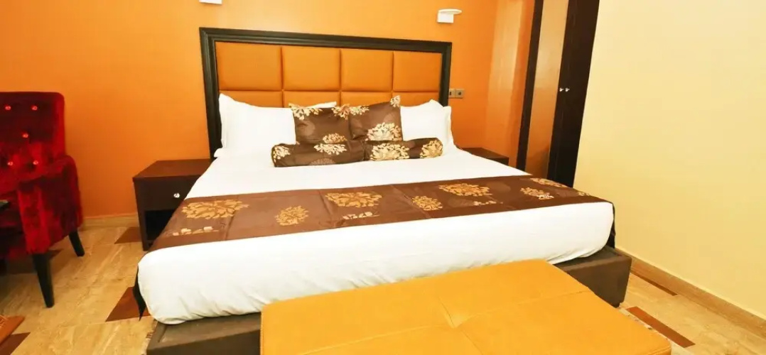 Soprom Hotel & Suites