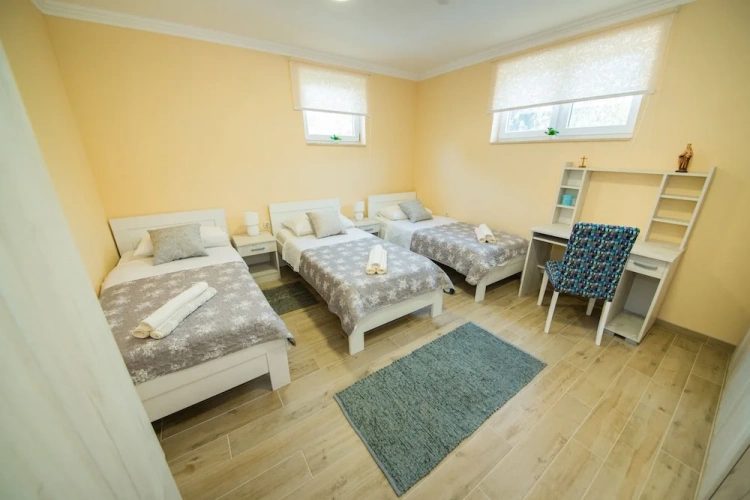 2 Bedrooms Deluxe Apartment