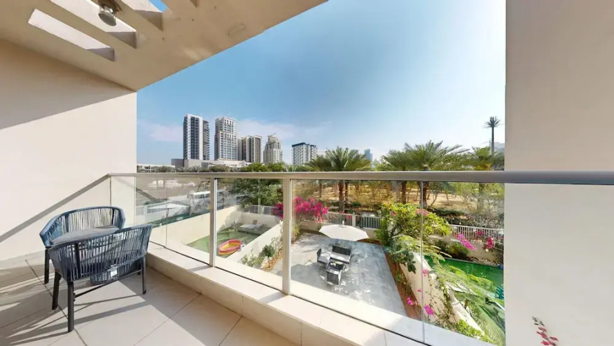 JVC - Villa 3 in Dubai