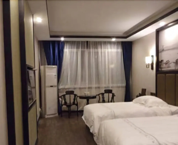 Pearl Holiday Hotel