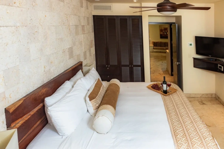 Deluxe Double Condo