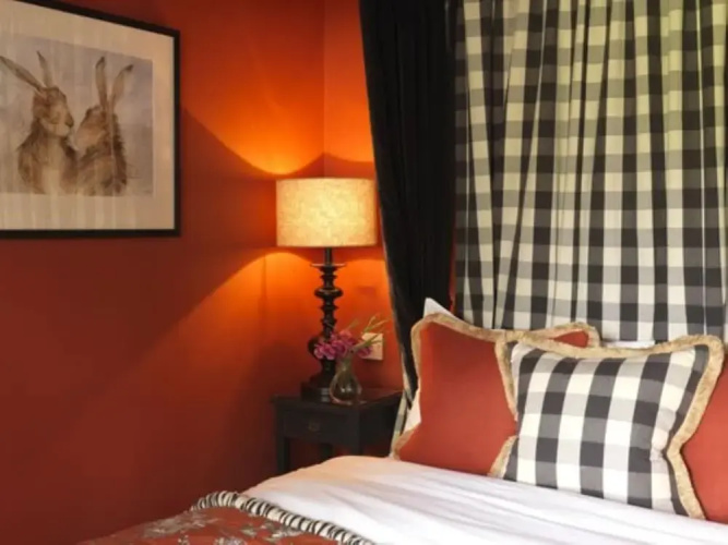 Hare And Hounds Hotel