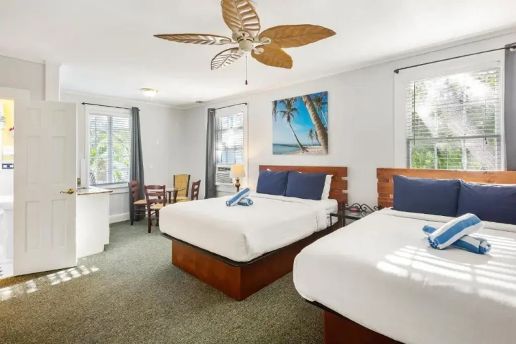 Standard Quadruple room