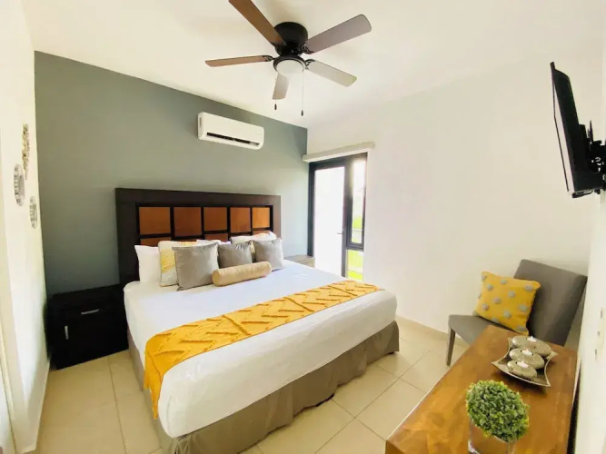 Bambu Residencial with Pool Near Beach