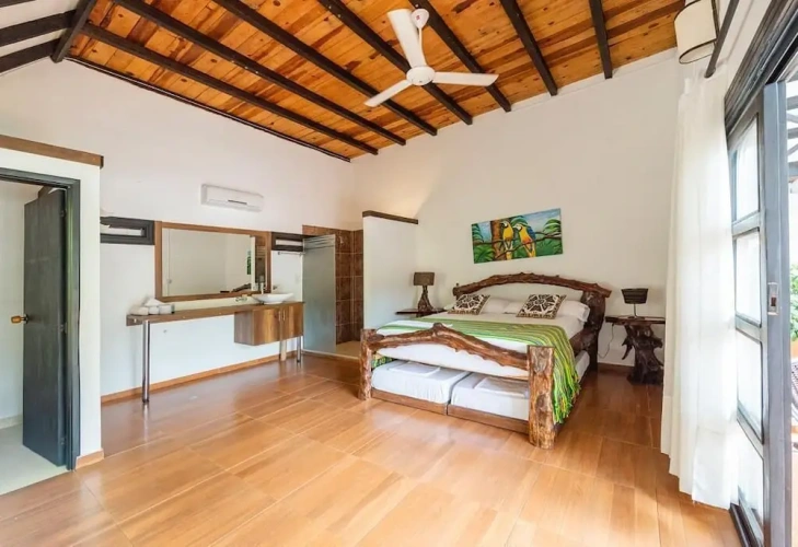 Standard Quadruple room with balcony
