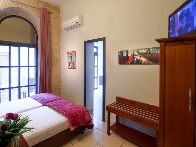 Standard Twin room with balcony