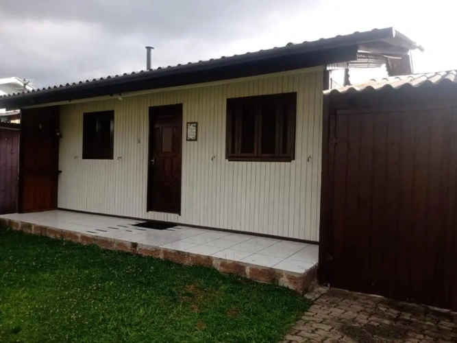 2 Bedrooms Cottage