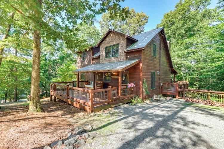 4 Bedrooms Cottage