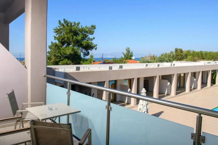 Alea Hotel & Suites