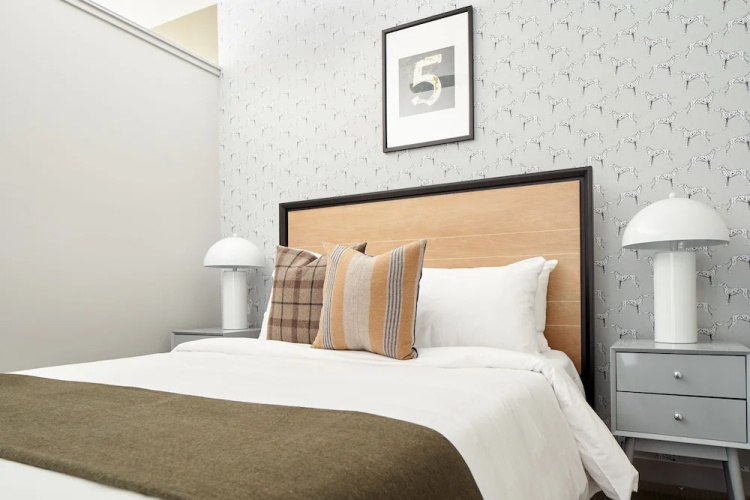 Sonder — Luna Apartments