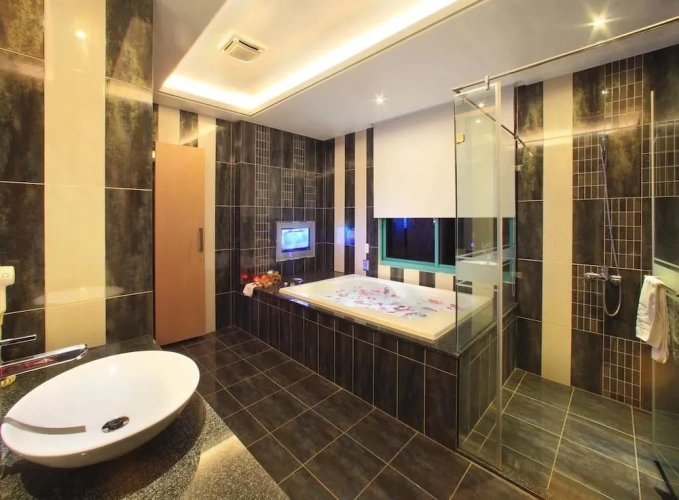 Superior Suite