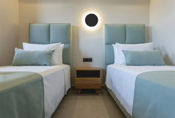 Ground Floor Suite