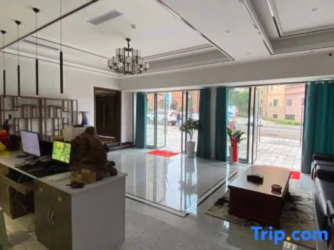 Yijia Hotel