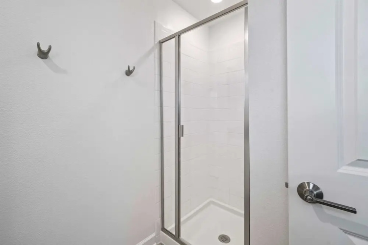 1142 Kingsbarn Street
