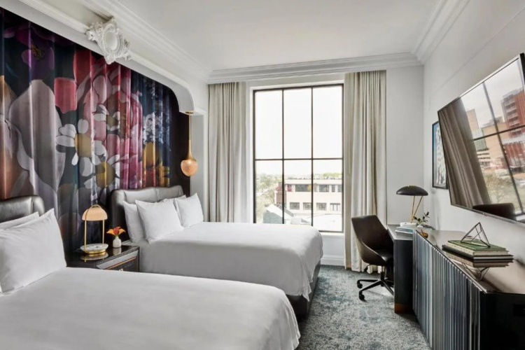Daxton Hotel Birmingham, Curio Collection by Hilton