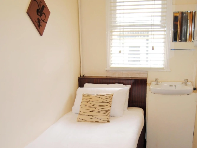 Standard Single room