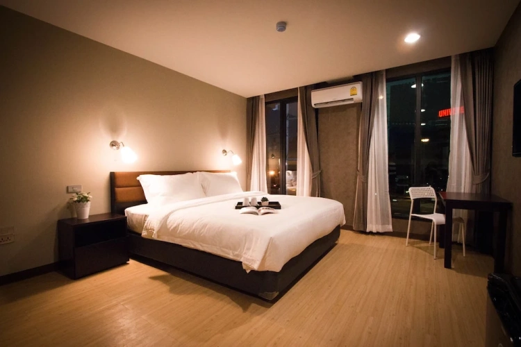 Deluxe Twin room with city view