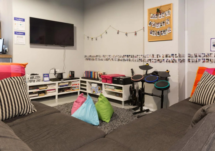 RedDoorz Hostel