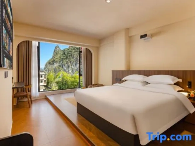 Deluxe Double room with view