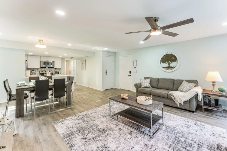 3 Bedrooms Apartment