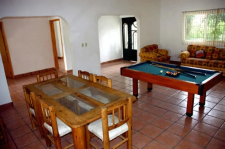 3 Bedrooms Cottage