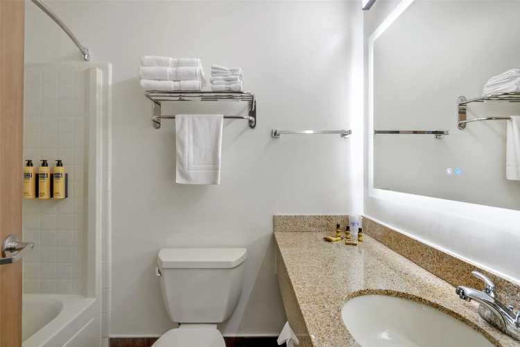 Best Western Plus Meridian photo 11