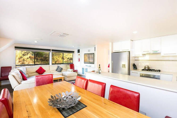 Mildura HouseboatsOver view