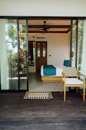 Deluxe Double room with balcony and with garden view