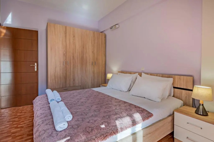 Arie's 1 Bedroom Apartment