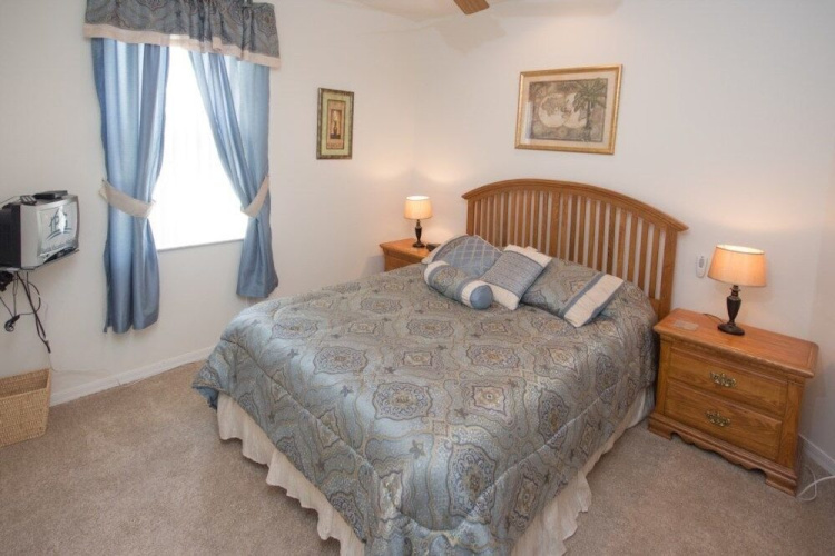 Sunrise Lakes 4 bed / 2.5 bath home