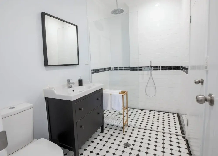 1 Bedroom Deluxe Apartment with pool view