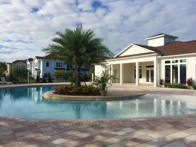 West Lucaya Resort