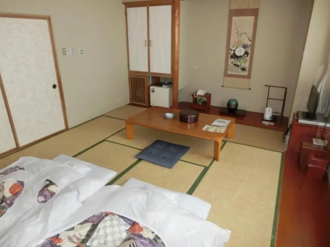 Standard Triple room