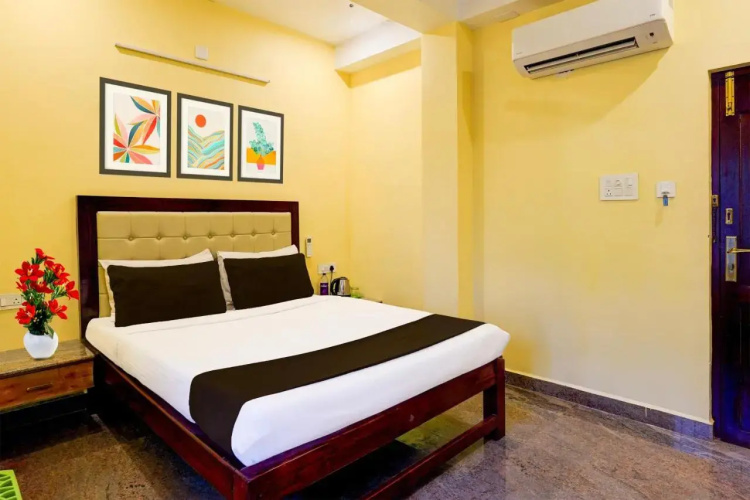 Treebo Prakasam Residency