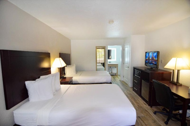Hotel Monreale Express and Studios IDrive District