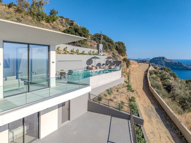 4 Bedrooms Villa with balcony and with sea view