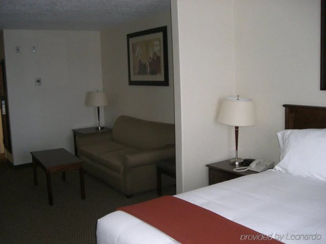 Holiday Inn Express Hotel & Suites Drayton Valley by IHG