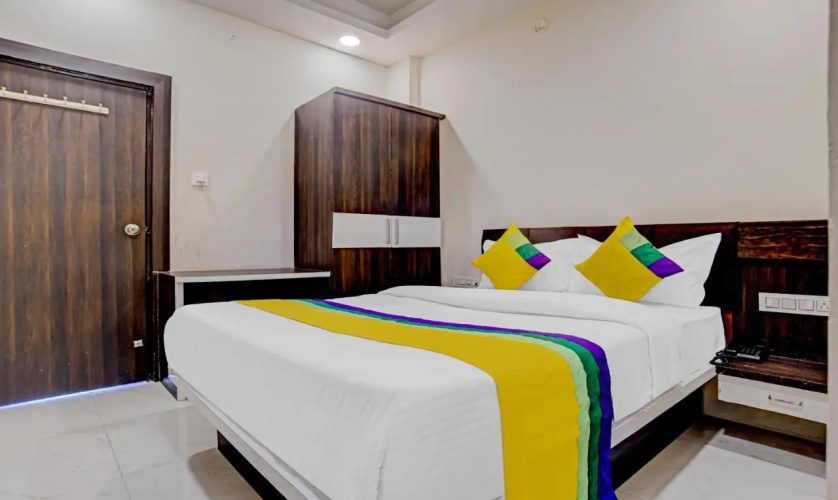 Hotel Anand Shree,Indore