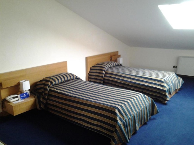Economy Twin Attic room