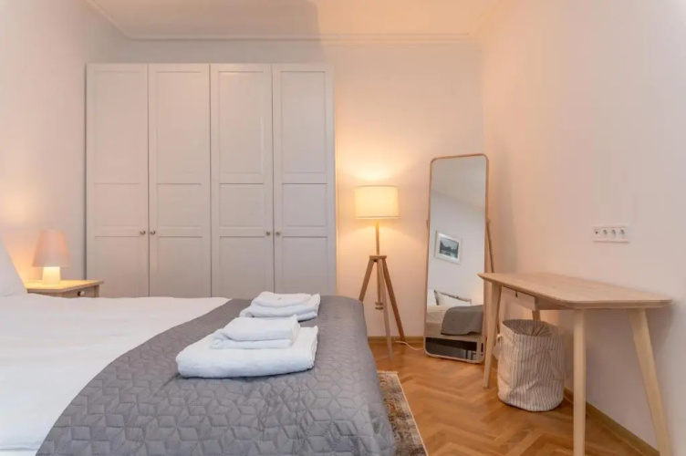Industrial 2-Bdr Flat by the National Stadium by Flat Mаnager