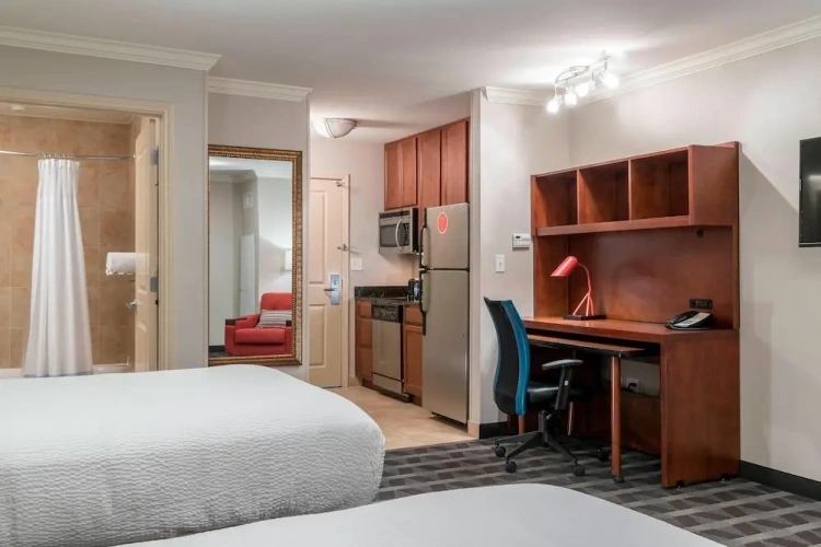 Quadruple Suite