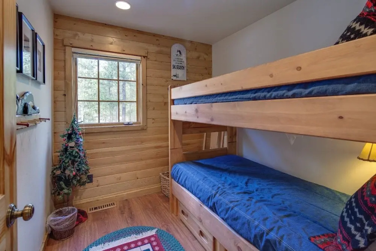 Diamond Peak 2 3 Bedroom Home